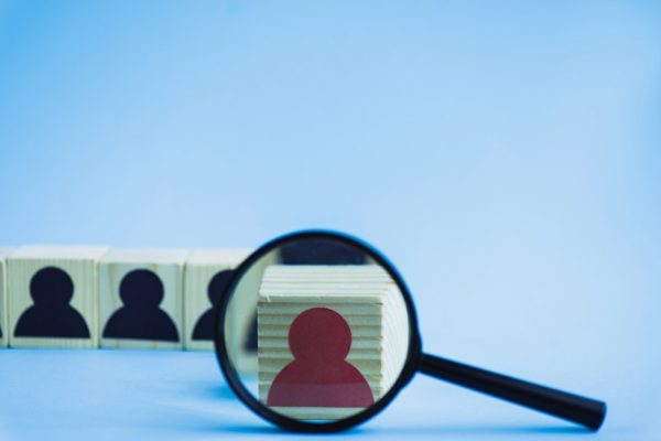 HubSpot vs Monday.com, Attio et Brevo : quel outil de lead management pour structurer le suivi des prospects ?