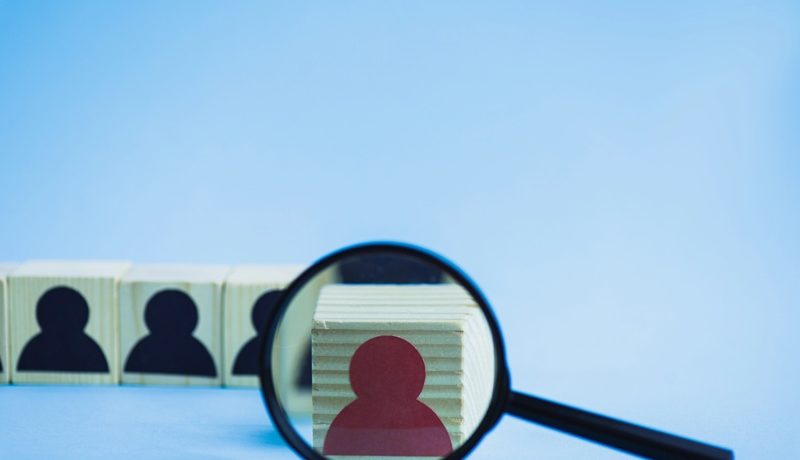 HubSpot vs Monday.com, Attio et Brevo : quel outil de lead management pour structurer le suivi des prospects ?